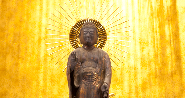 阿弥陀如来の立像